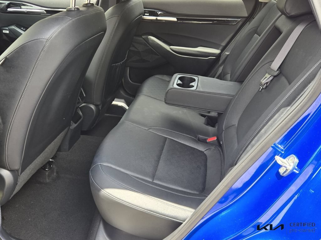 Certified 2023 Kia Seltos SX w/ SX Sunroof Package AWD/4WD image 11