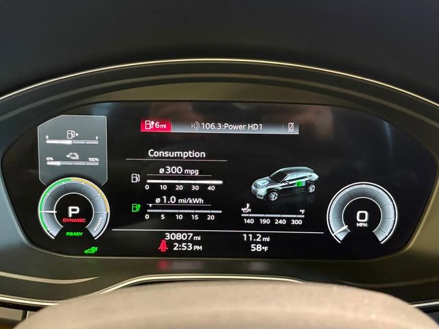 Used 2022 Audi Q5 e Premium Plus w/ Premium Plus Package image 29