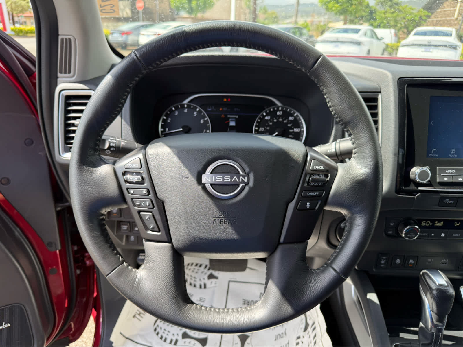 Used 2024 Nissan Frontier SL w/ Technology Package AWD/4WD image 6