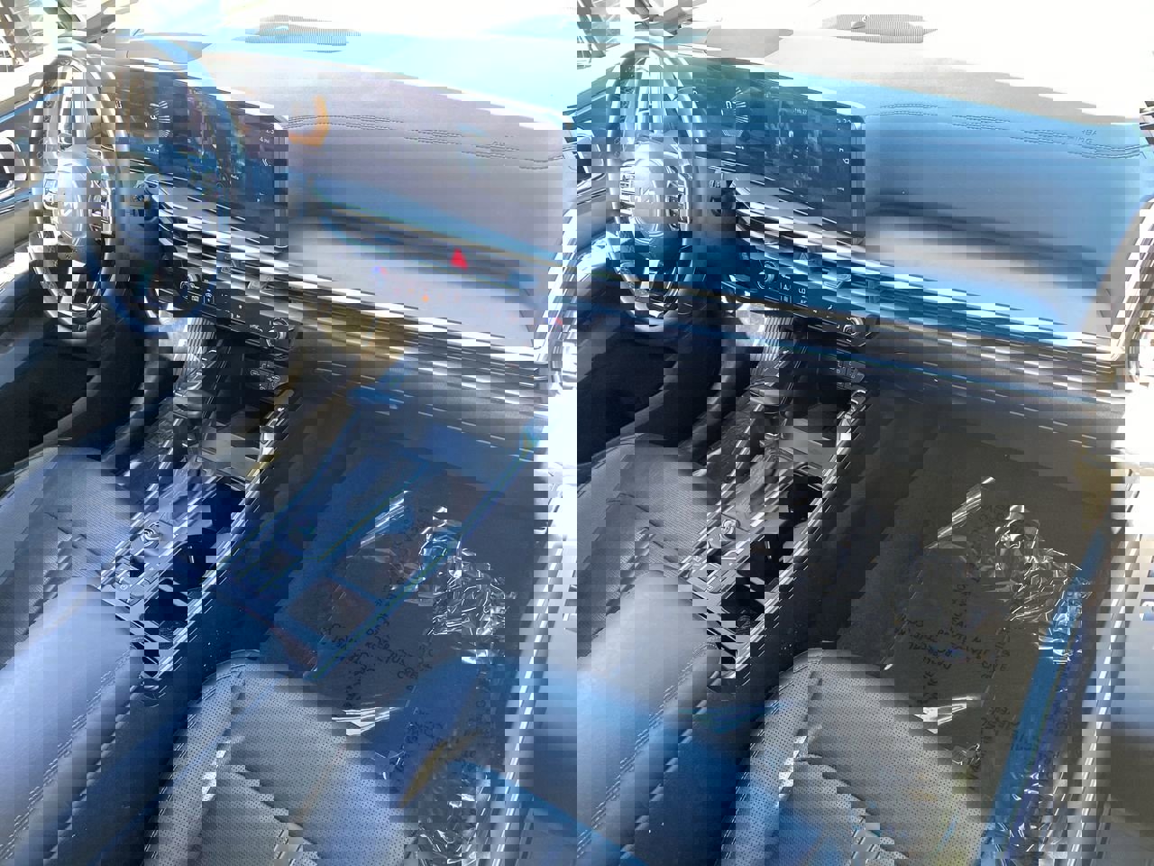 Used 2024 Kia Sorento S image 25