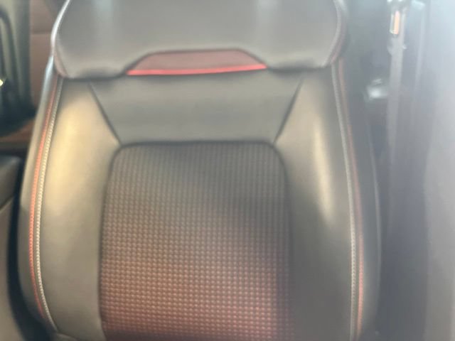 Used 2025 Nissan Kicks SR FWD image 7