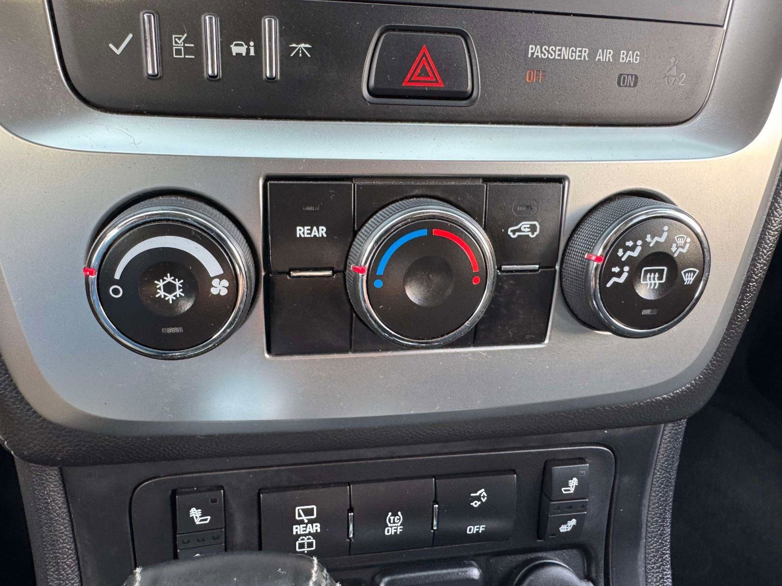 Used 2015 GMC Acadia SLE AWD/4WD image 27