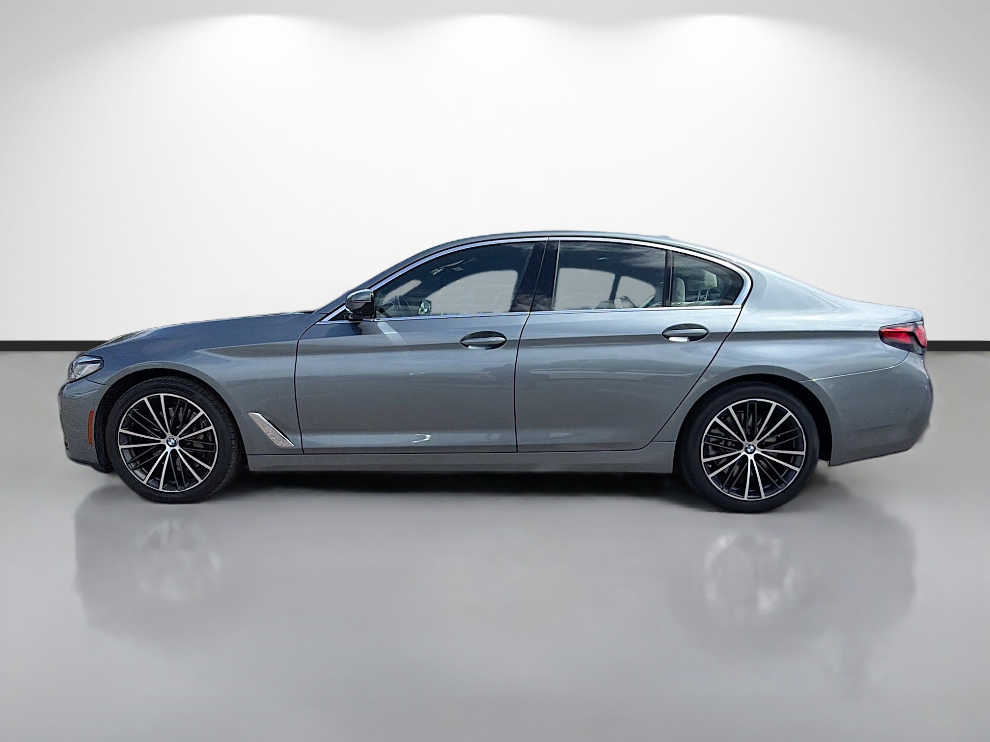 Used 2021 BMW 540i w/ Premium Package image 6