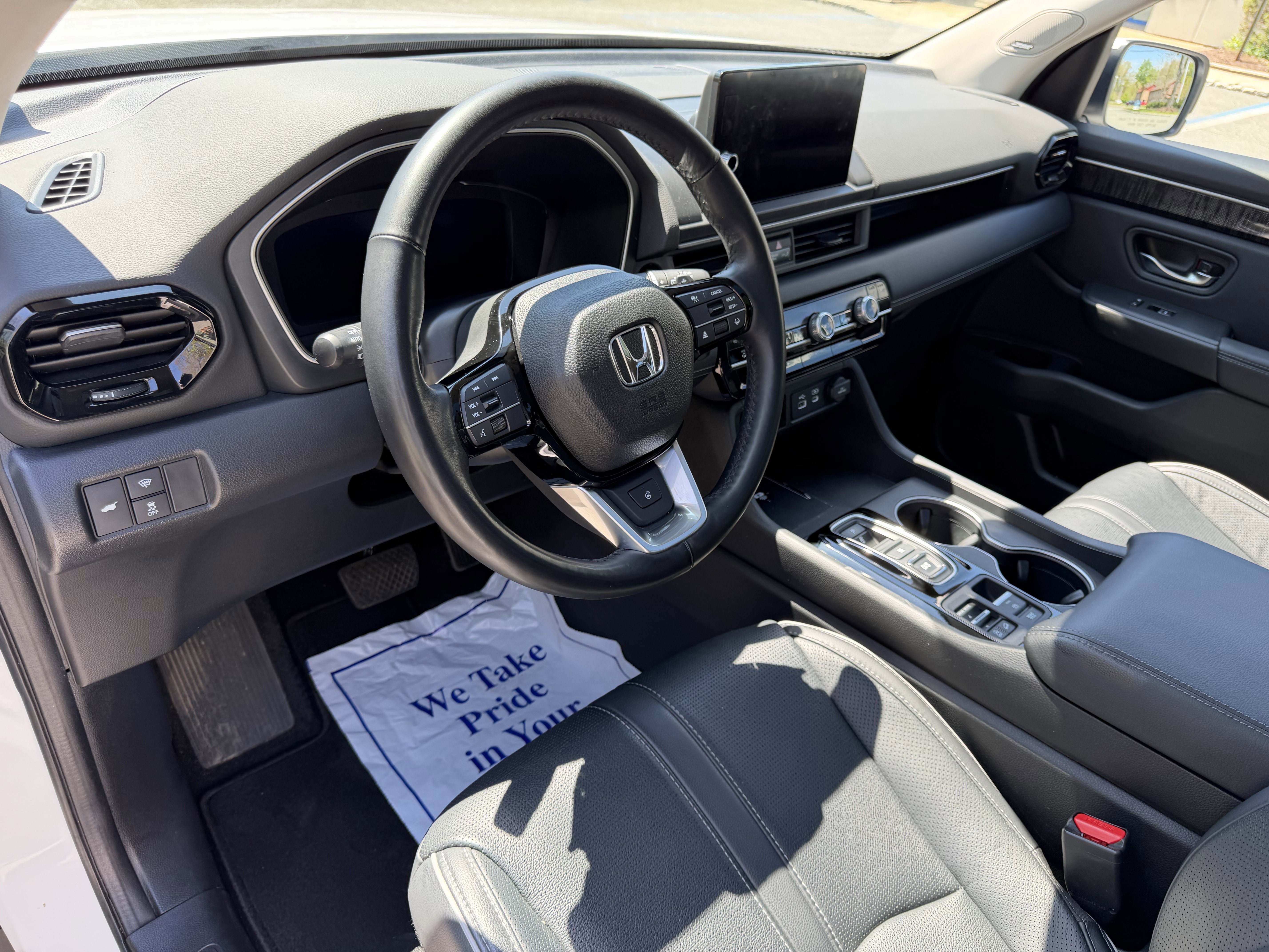 Used 2023 Honda Pilot Elite image 13