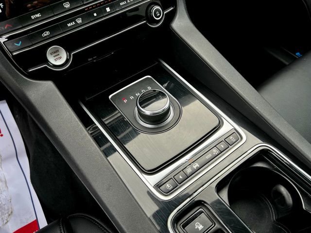 Used 2020 Jaguar F-PACE Premium image 39