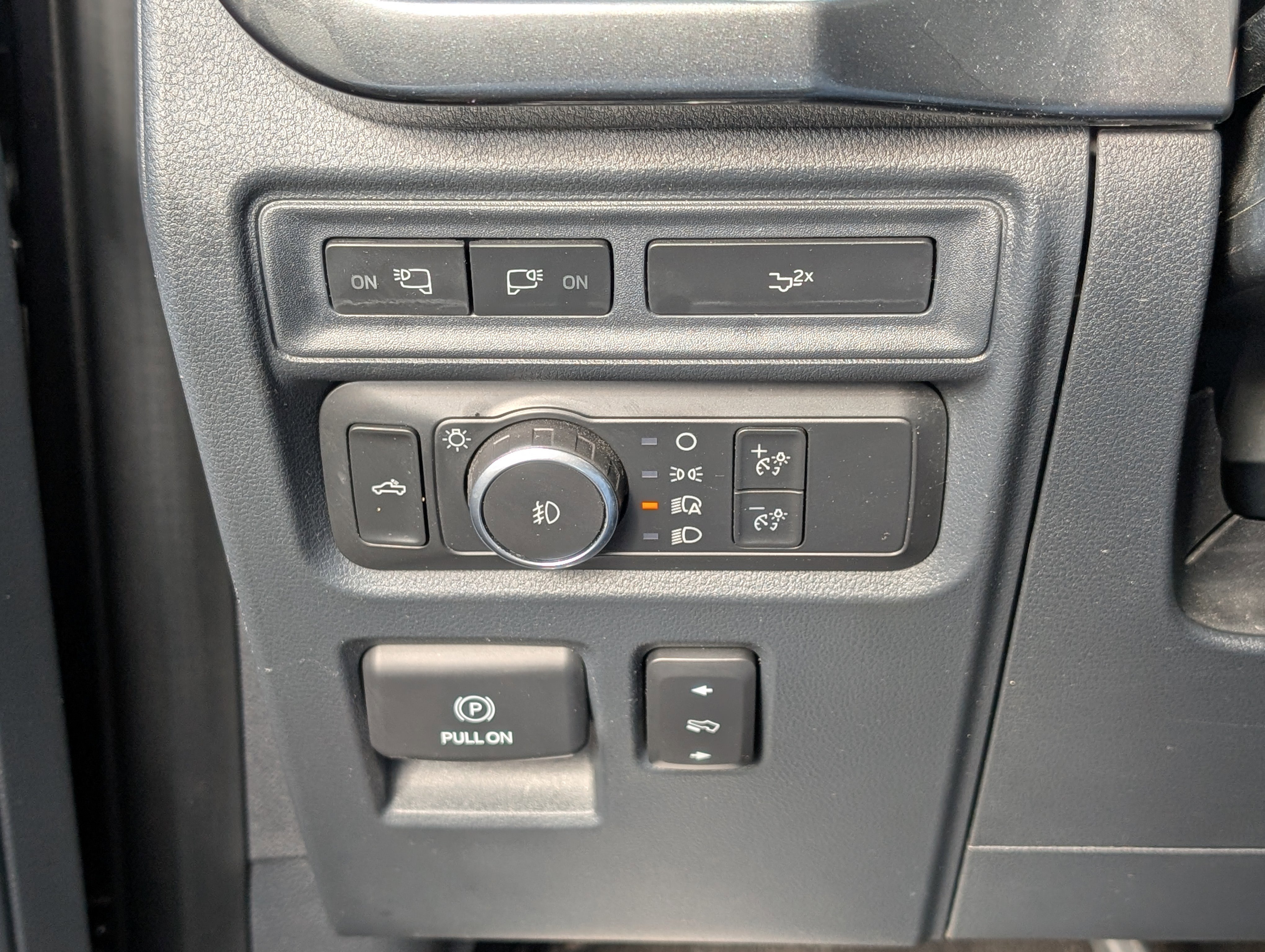 Certified 2022 Ford F150 XLT w/ Equipment Group 302A High image 20