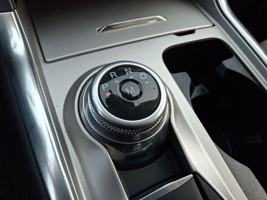 Certified 2020 Ford Explorer XLT w/ Equipment Group 202A AWD/4WD image 15