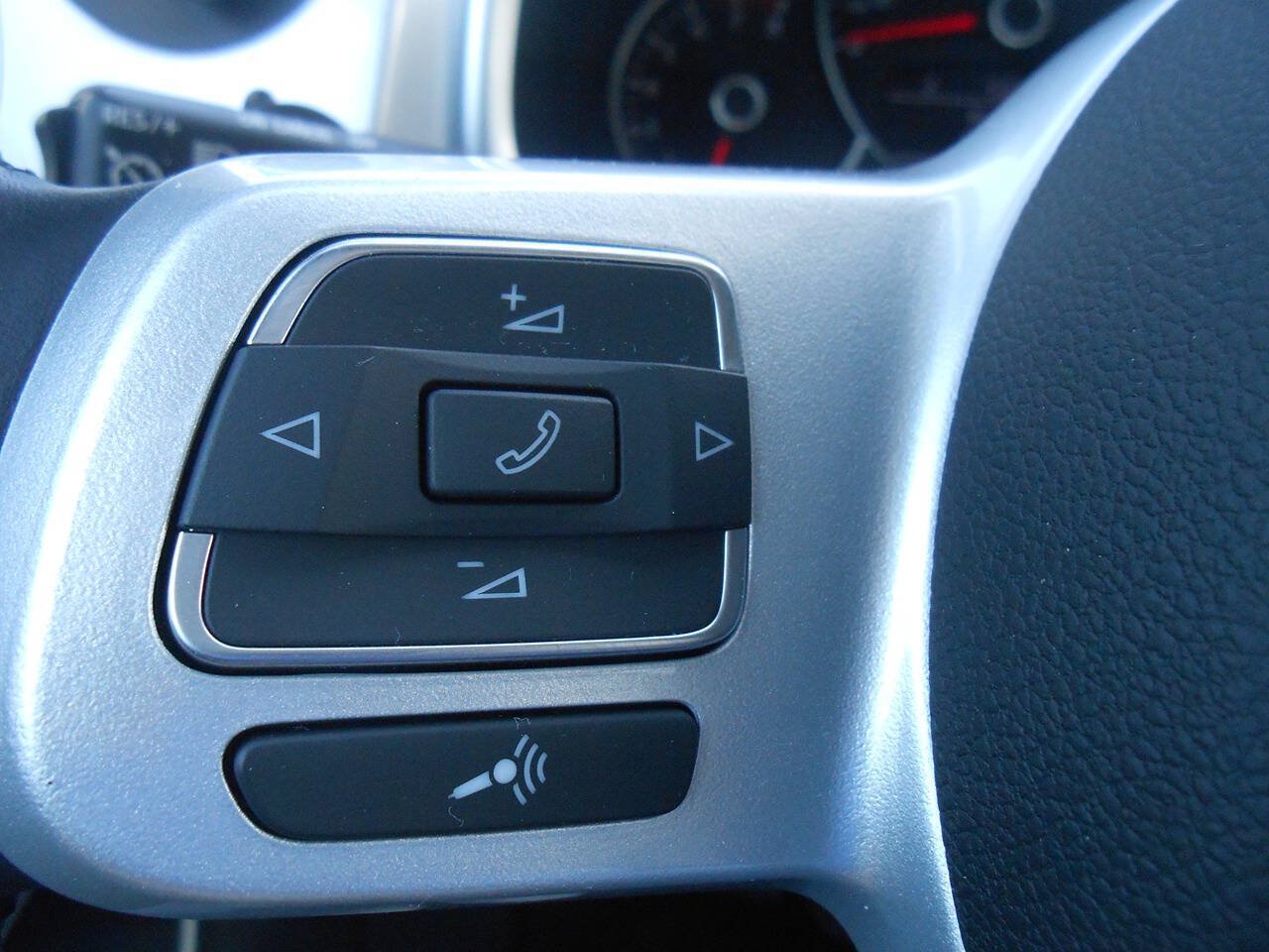 Used 2012 Volkswagen Beetle 2.5 FWD image 14