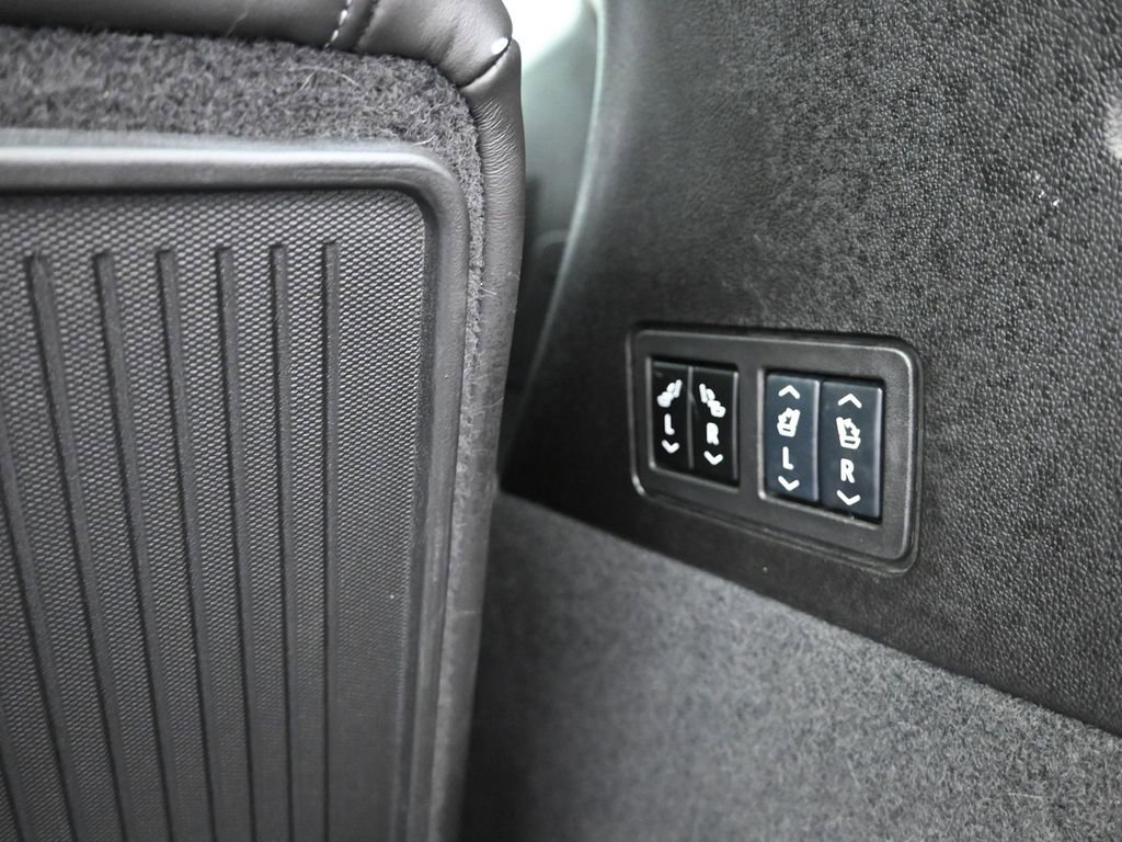 Certified 2025 Cadillac XT6 Premium Luxury w/ Platinum Package image 18