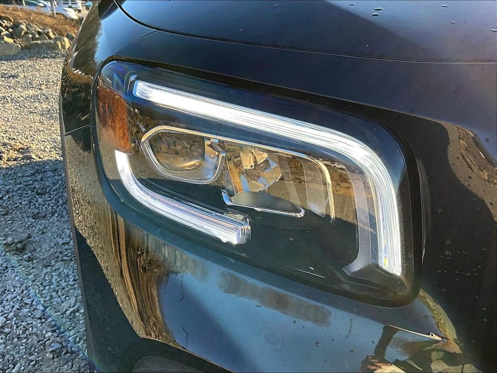 Used 2021 Mercedes-Benz GLB 250 4MATIC image 22