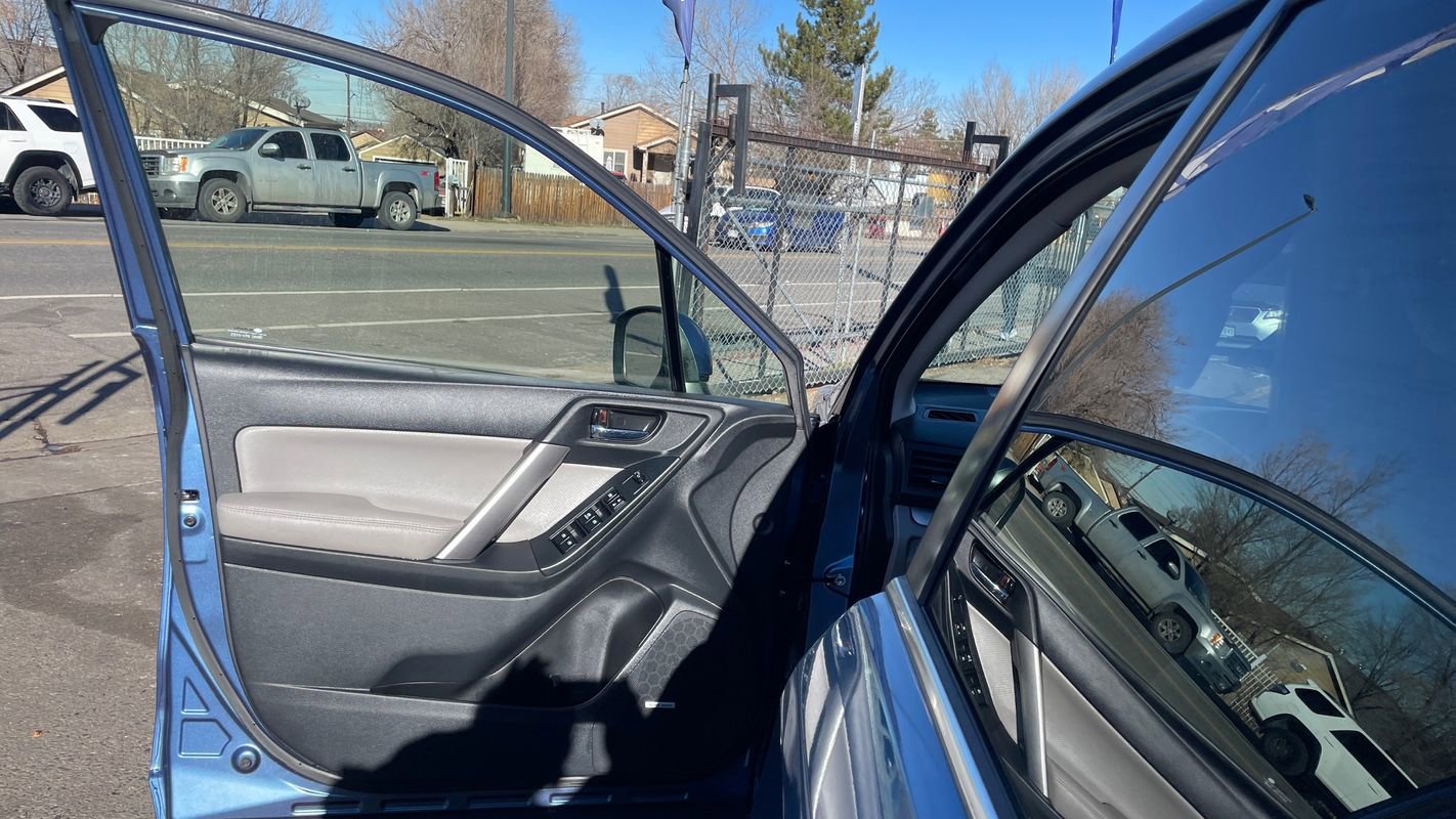 Used 2015 Subaru Forester 2.5i Touring w/ Eyesight & Navigation System image 10