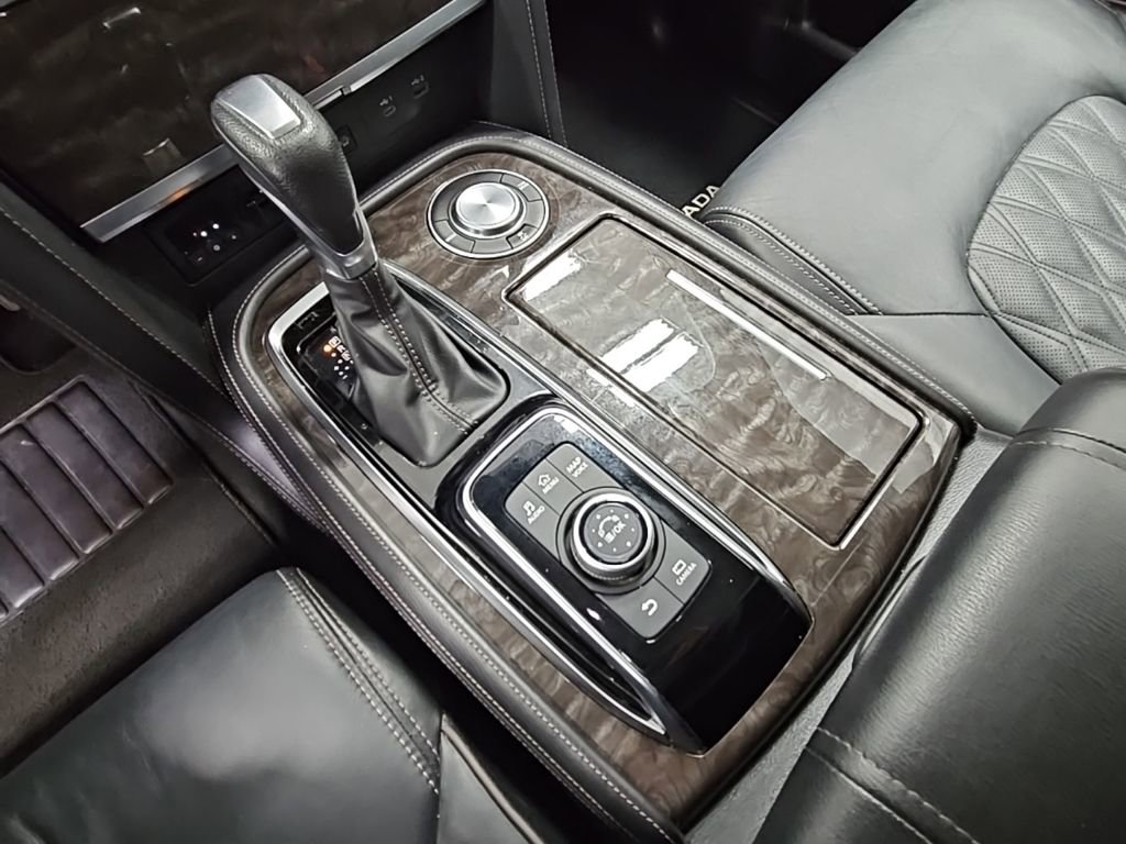Used 2023 Nissan Armada Platinum w/ Captain's Chairs Package image 21