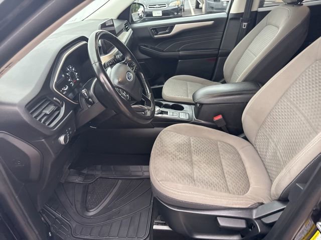 Used 2022 Ford Escape SE w/ Cold Weather Package image 10
