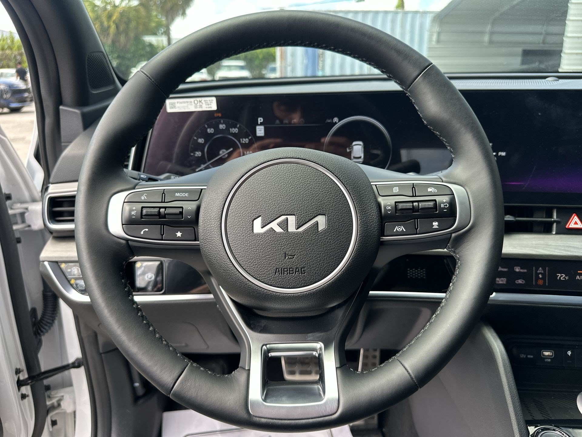 Certified 2025 Kia Sportage X-Pro Prestige AWD/4WD image 11