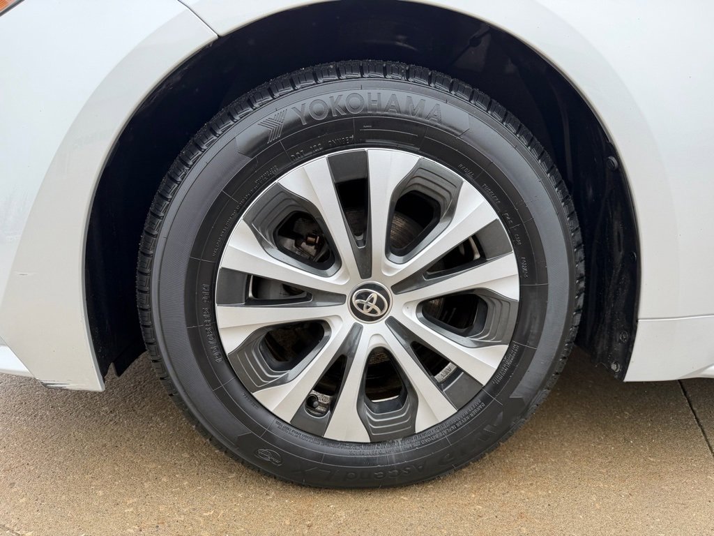 Used 2021 Toyota Corolla LE image 27