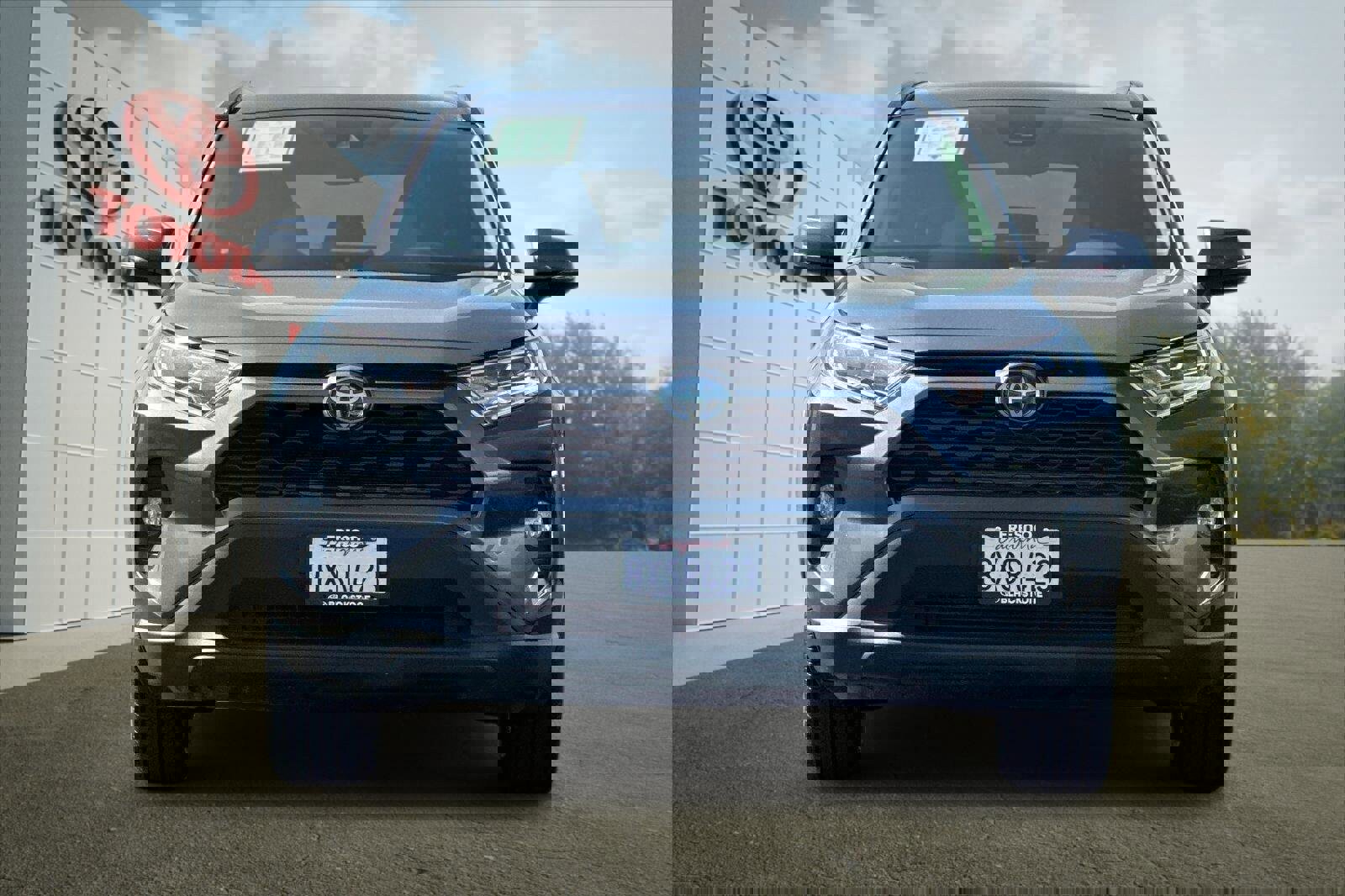 Certified 2021 Toyota RAV4 XLE w/ Convenience Package image 8