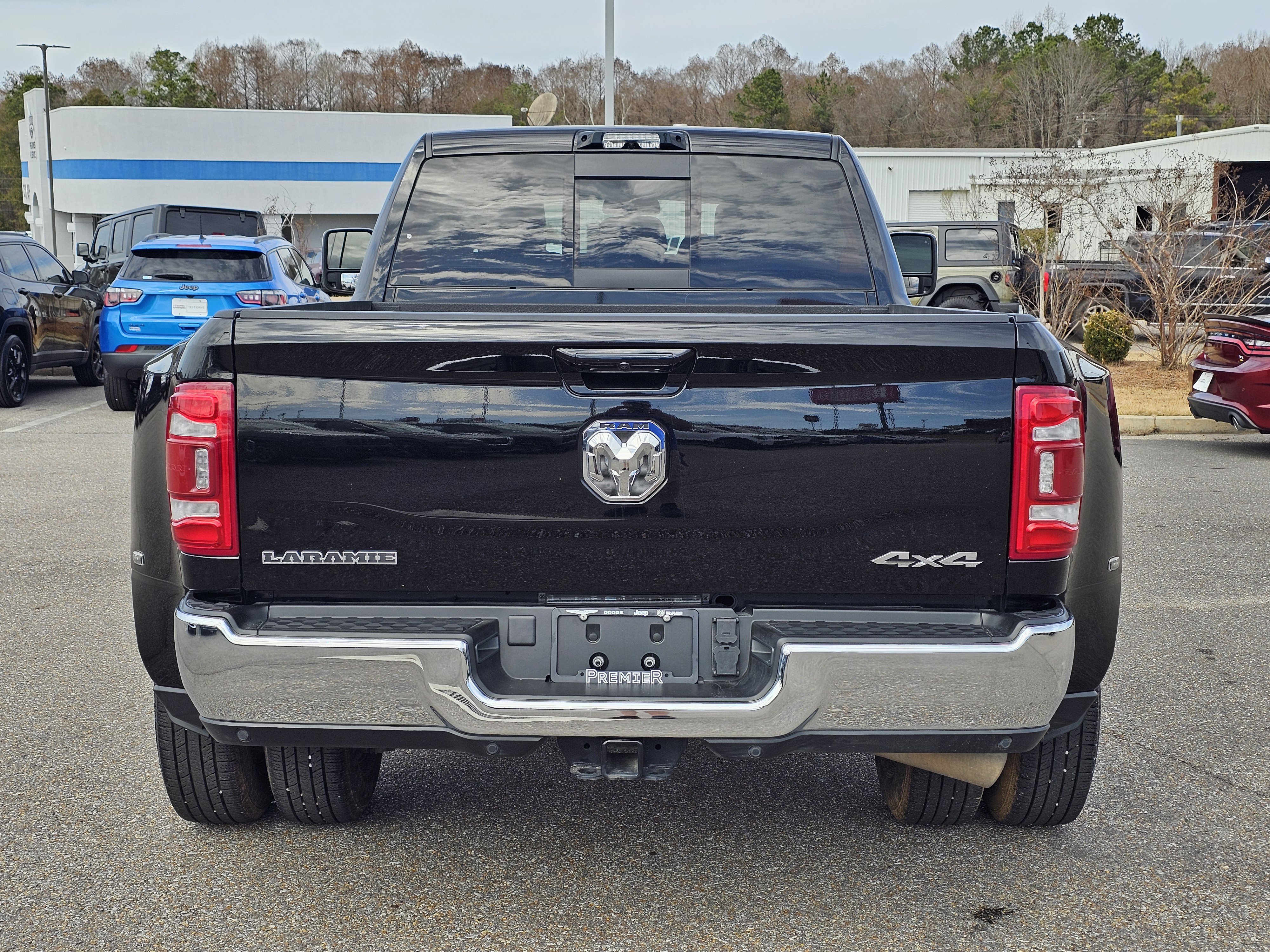 Used 2024 RAM 3500 Laramie w/ Towing Technology Group image 13