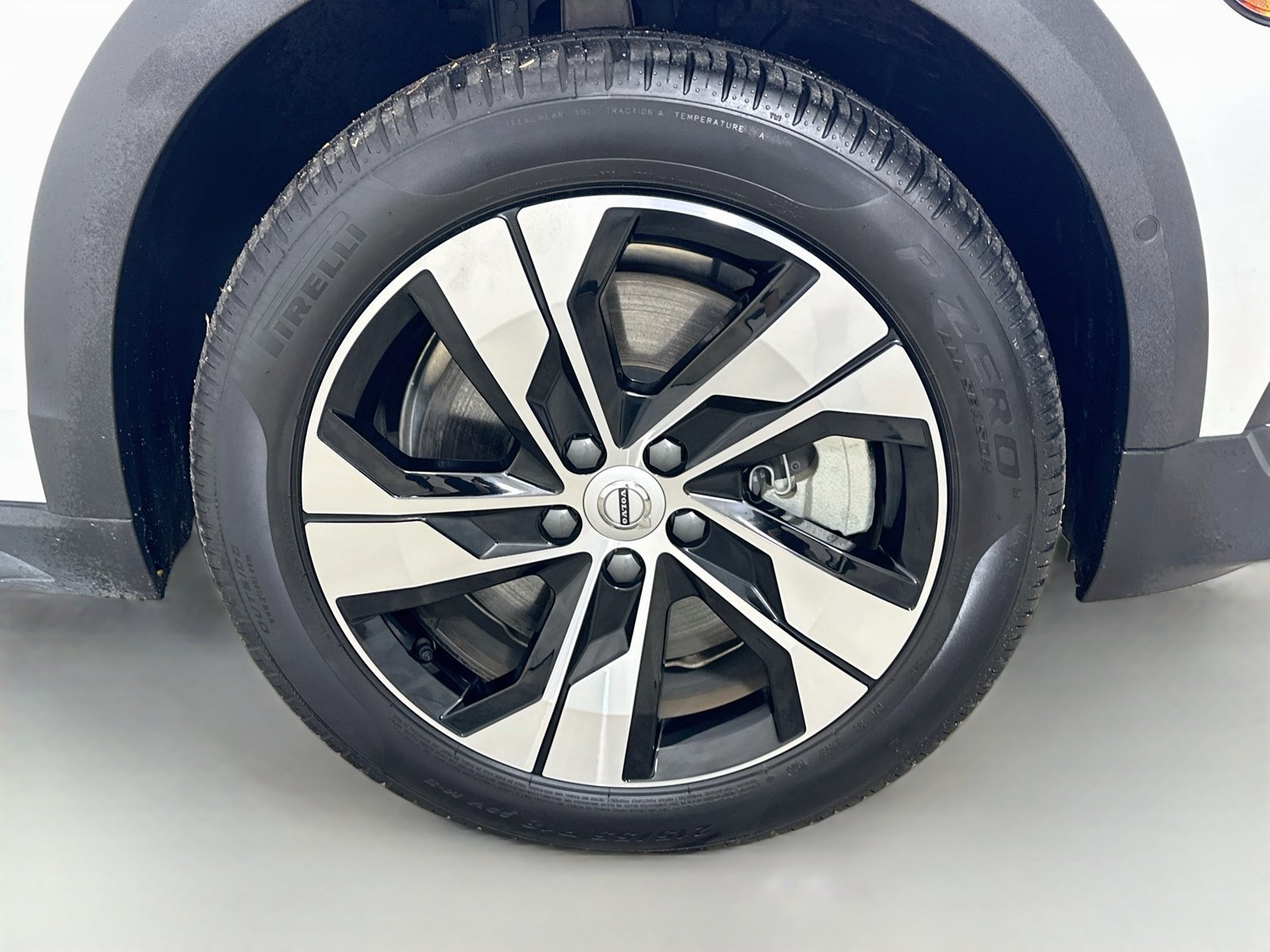 Certified 2025 Volvo V60 B5 Cross Country Plus AWD/4WD image 10
