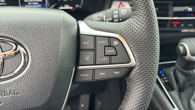 New 2026 Toyota Sienna Platinum image 19