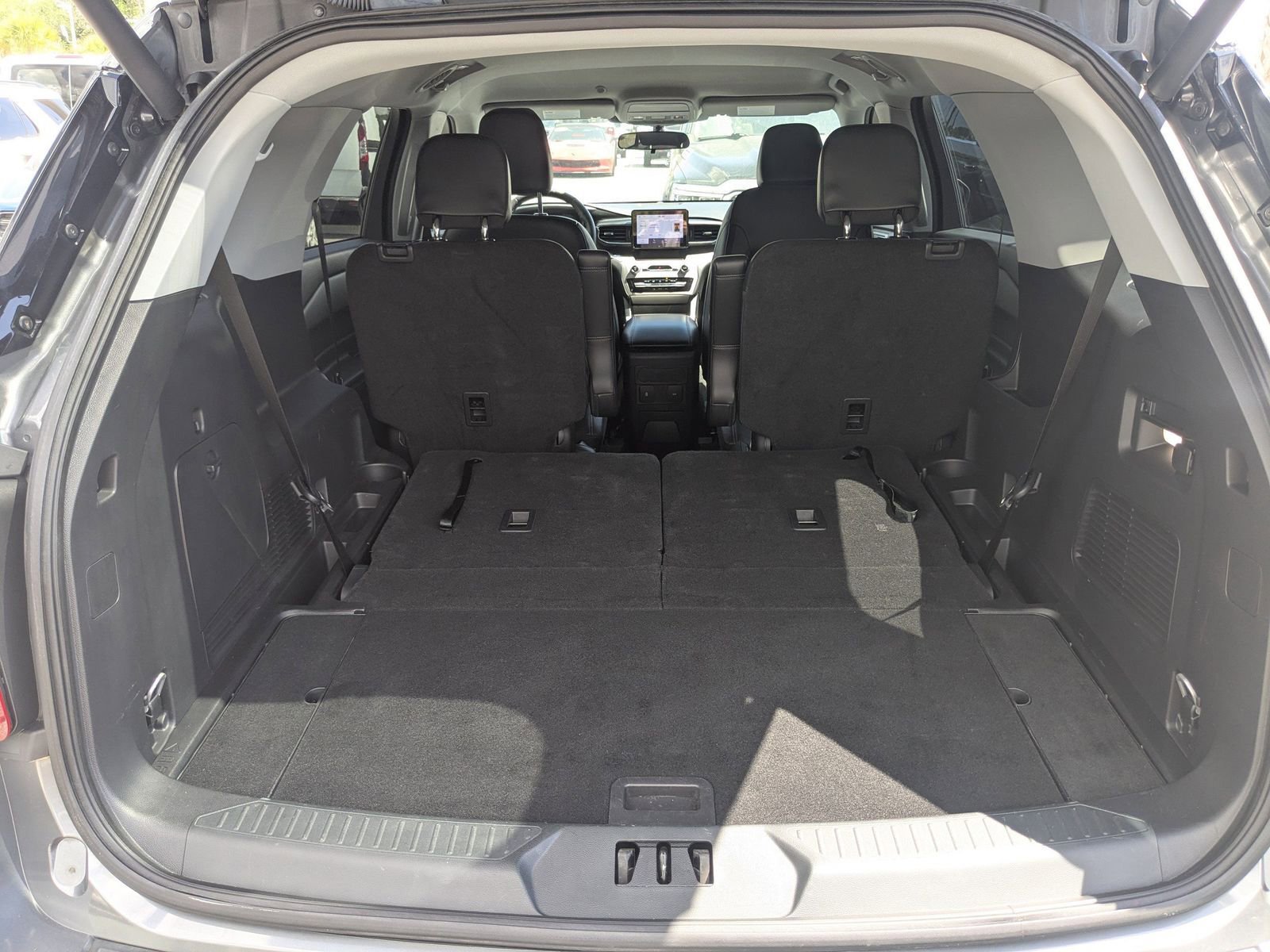 Used 2023 Ford Explorer XLT w/ Equipment Group 202A image 13