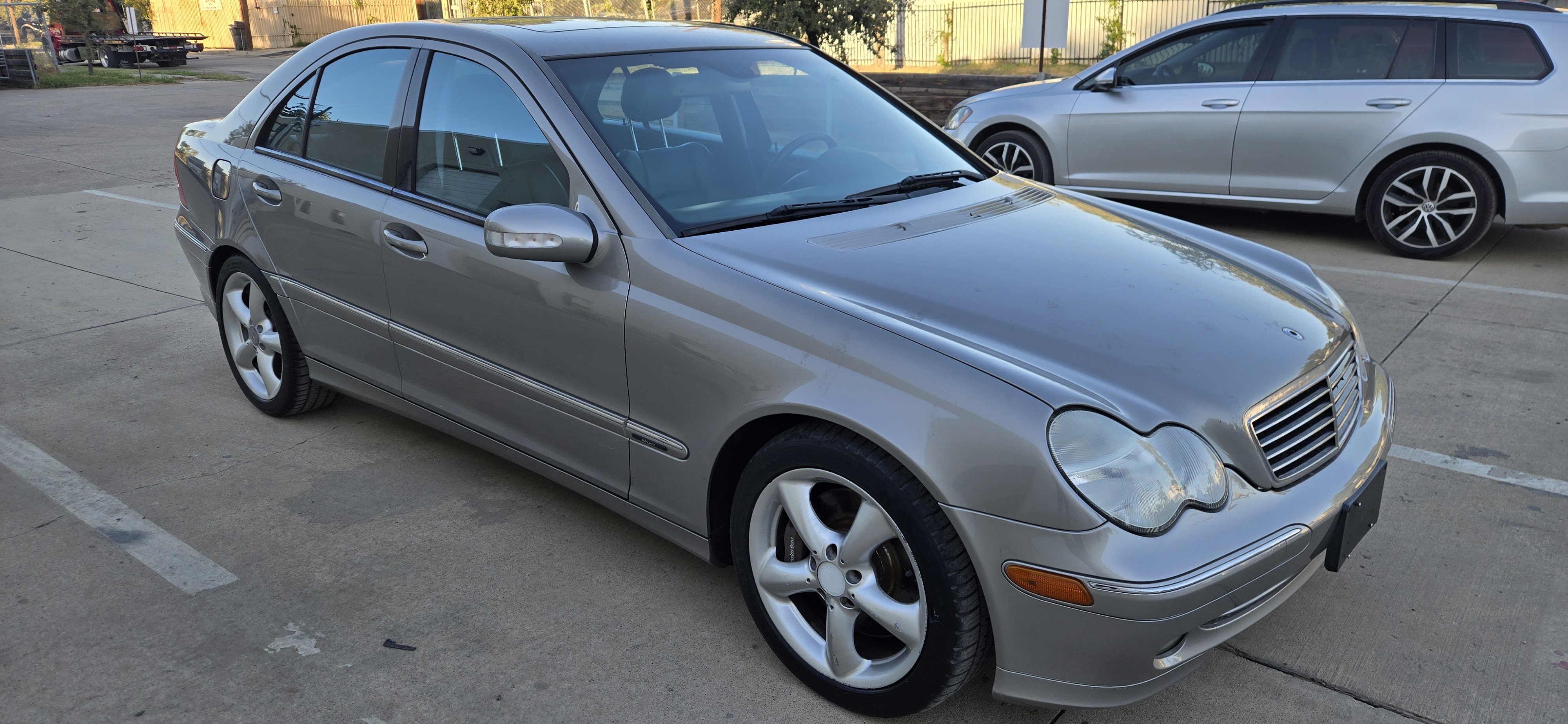 Used 2004 Mercedes-Benz C 320 Sedan image 11