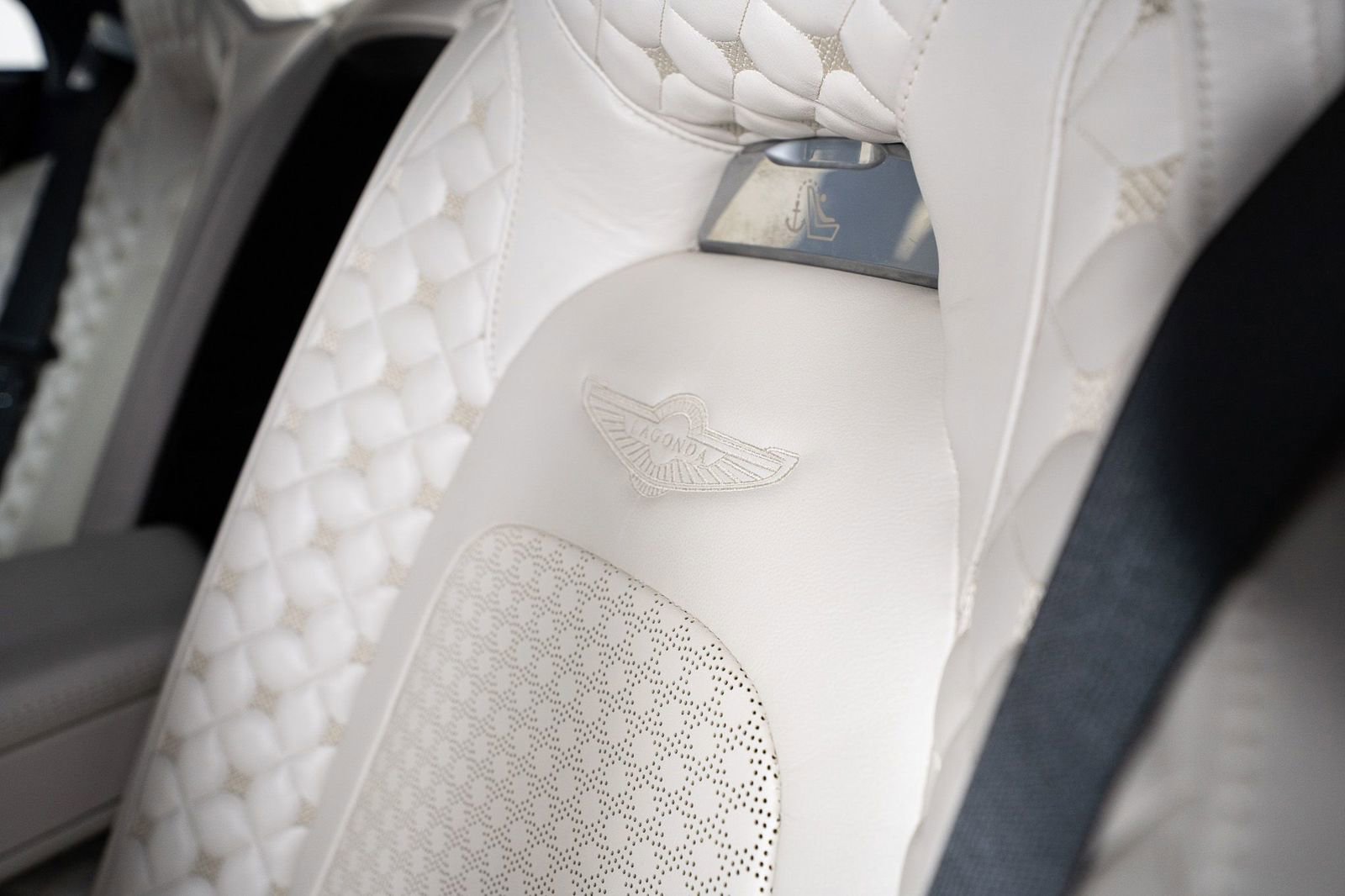 Used 2018 Aston Martin Lagonda RWD image 27