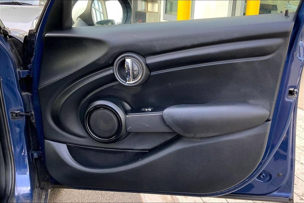 Used 2017 MINI Cooper 4-Door Hardtop FWD image 20