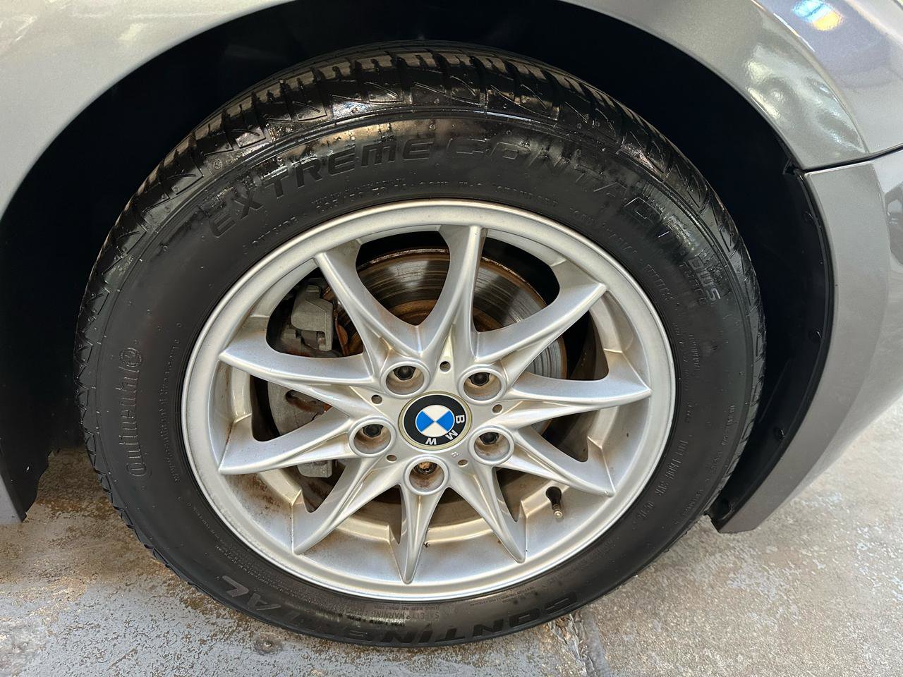 Used 2004 BMW Z4 2.5i image 18