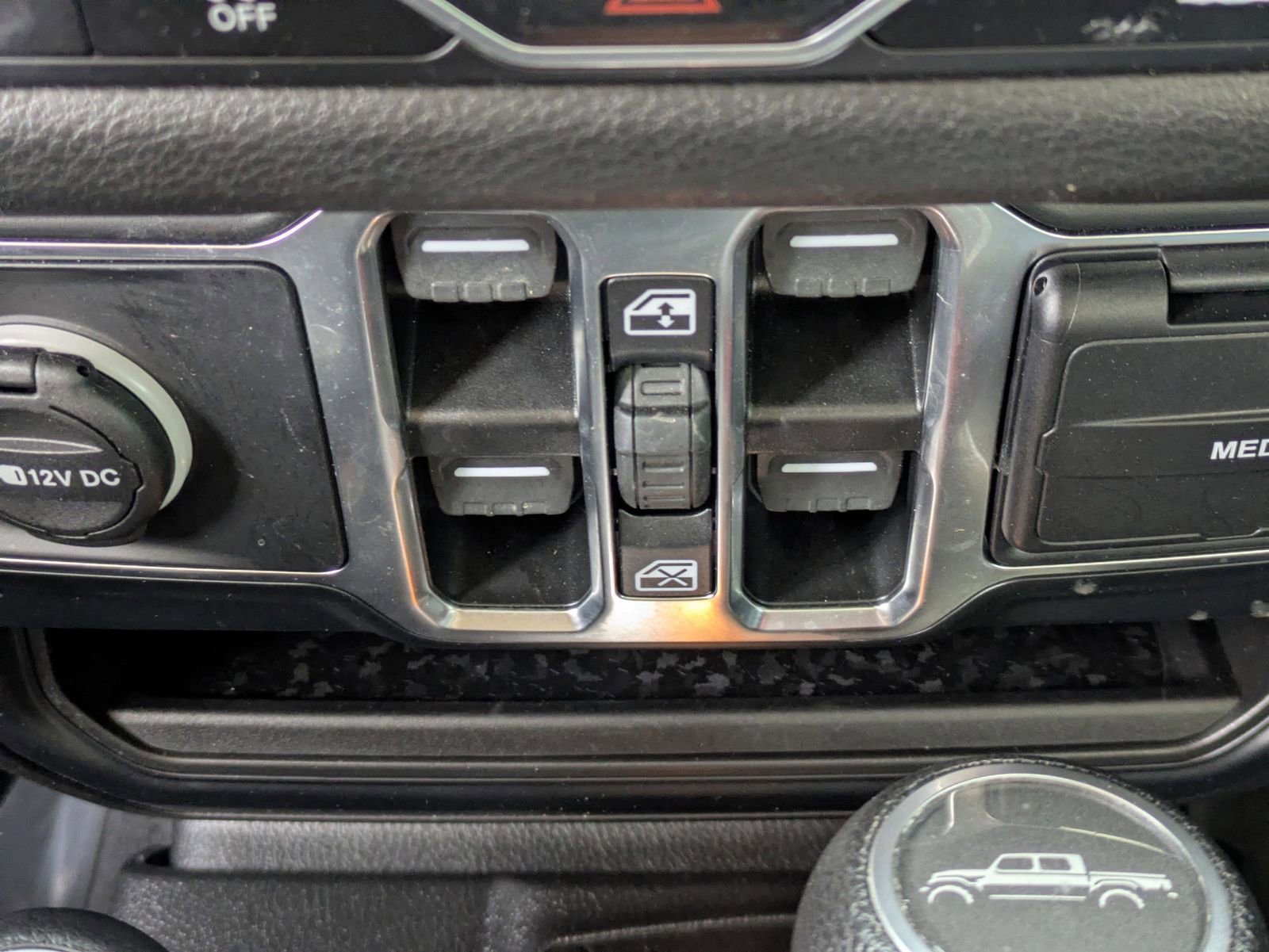 Used 2024 Jeep Gladiator Sport image 29