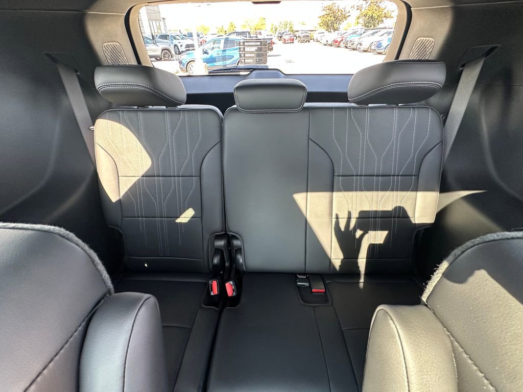 New 2026 Buick Enclave Avenir image 29