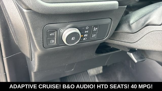 Used 2022 Ford Escape SEL w/ Technology Package FWD image 12