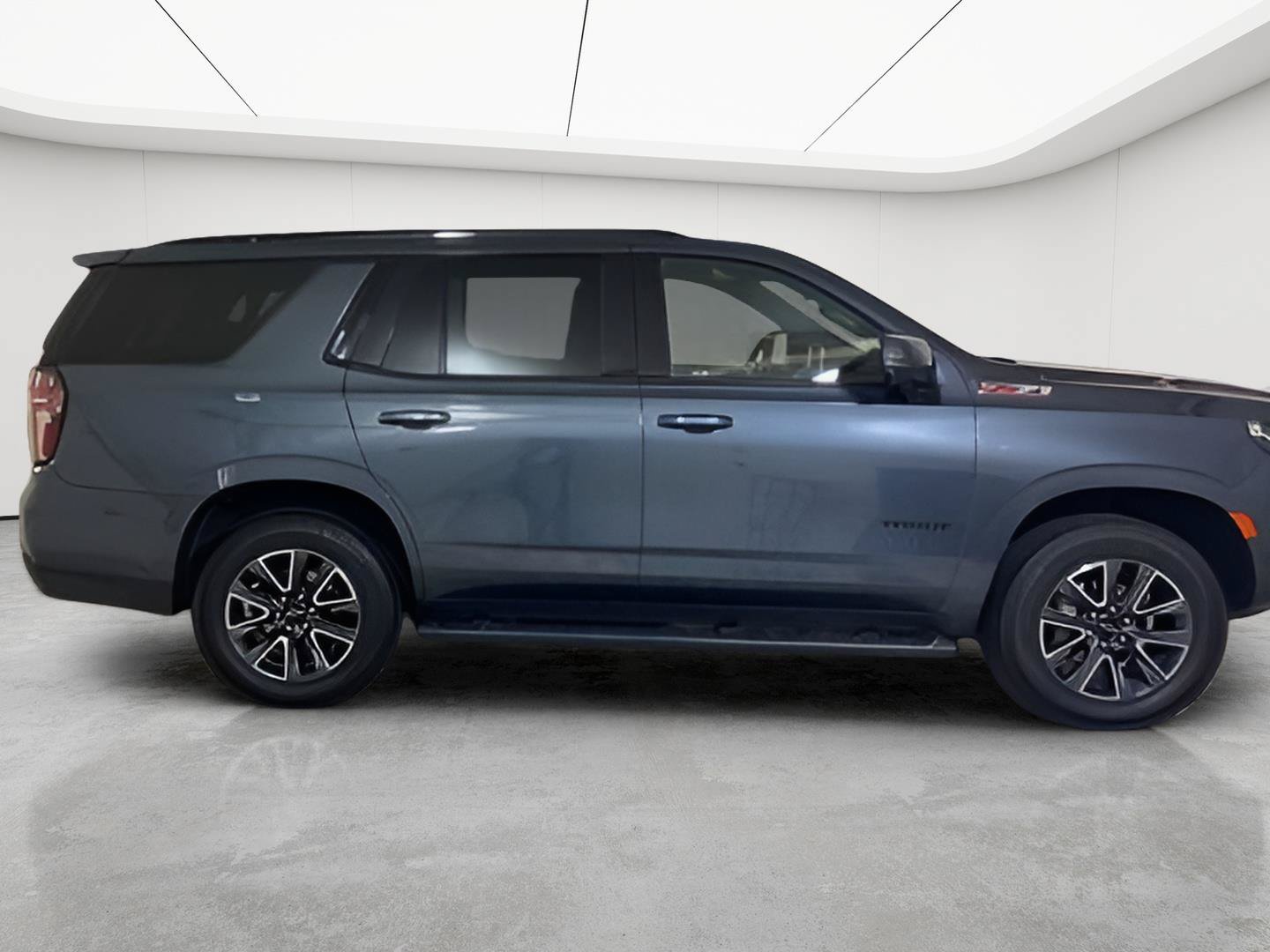 Used 2021 Chevrolet Tahoe Z71 w/ Z71 Signature Package AWD/4WD image 9