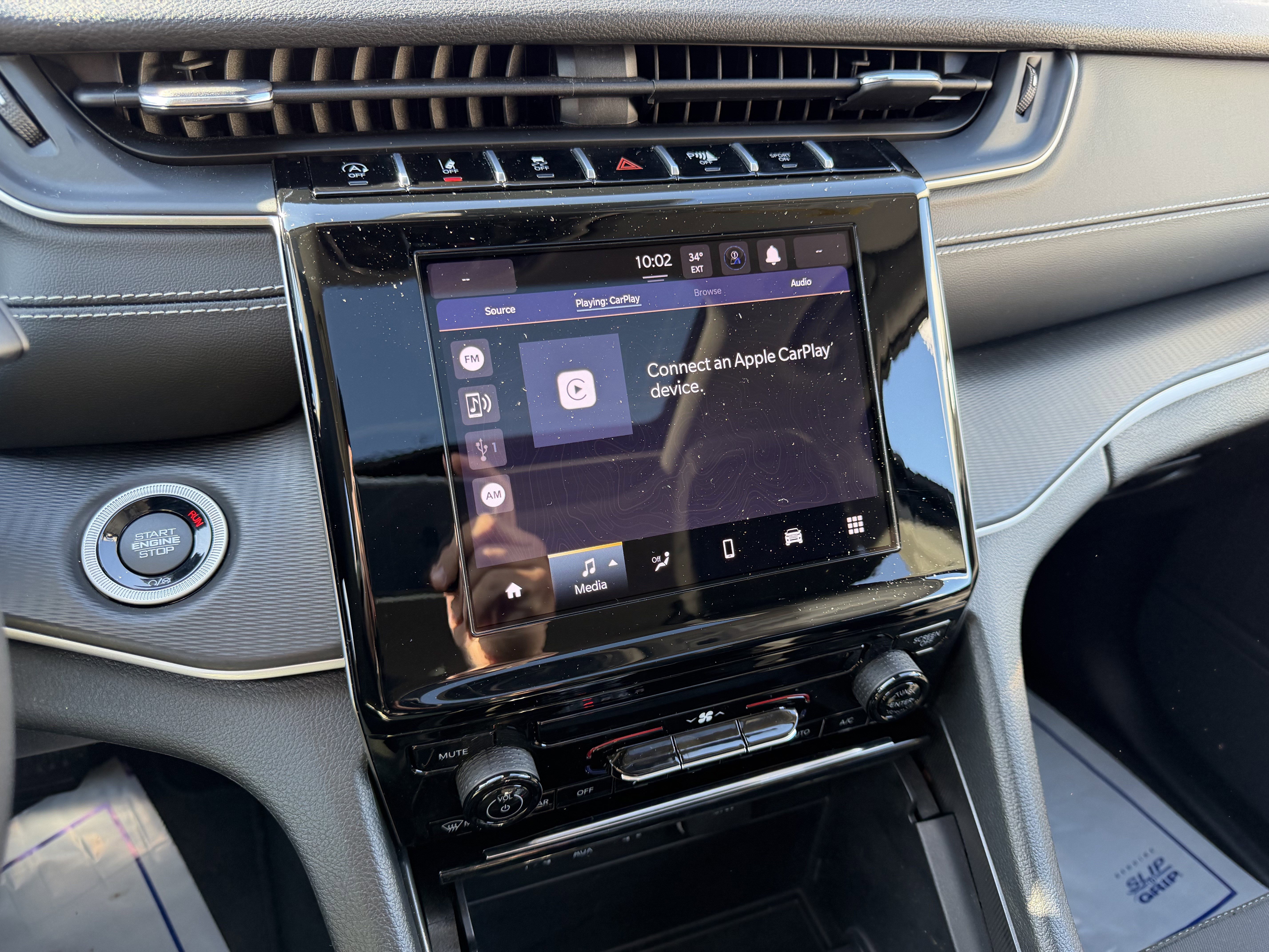 Used 2024 Jeep Grand Cherokee Laredo X w/ Trailer Tow Package image 22