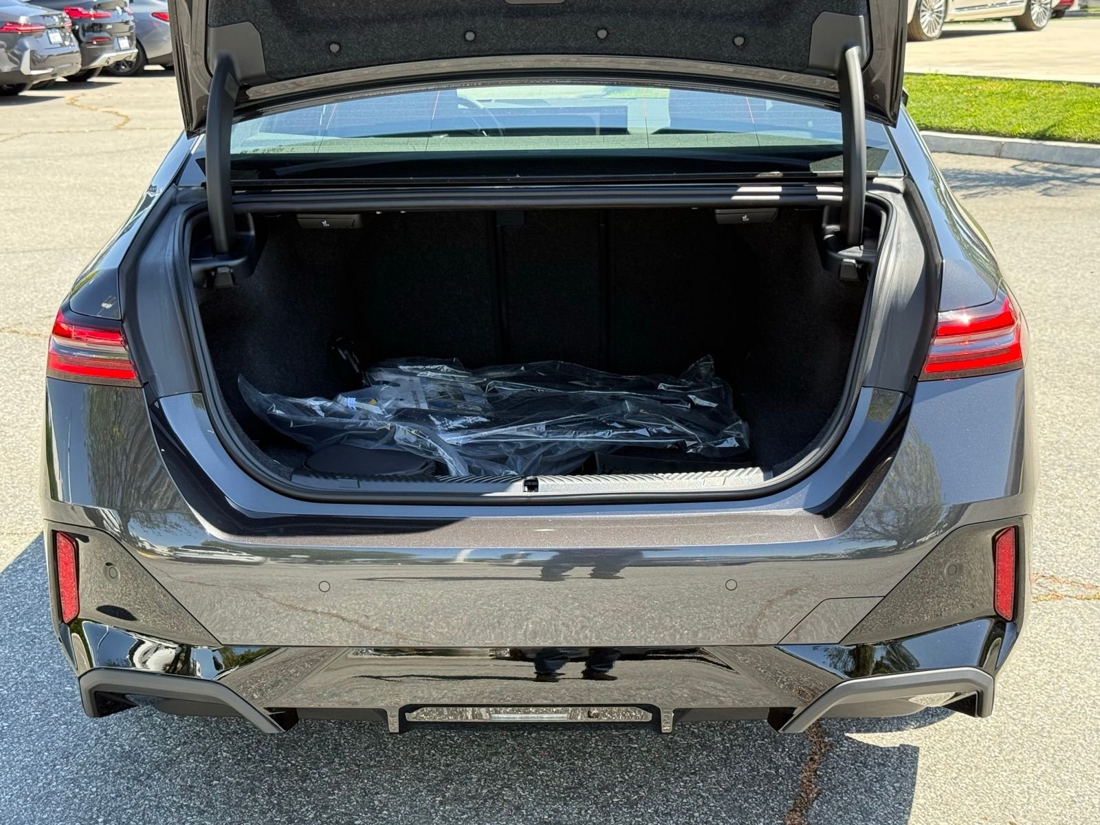 New 2026 BMW 530i w/ M Sport Package RWD image 15