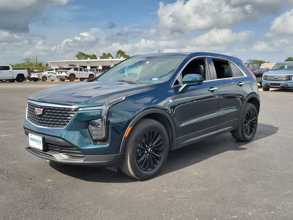 Certified 2024 Cadillac XT4 Luxury w/ Cold Weather Package image 12