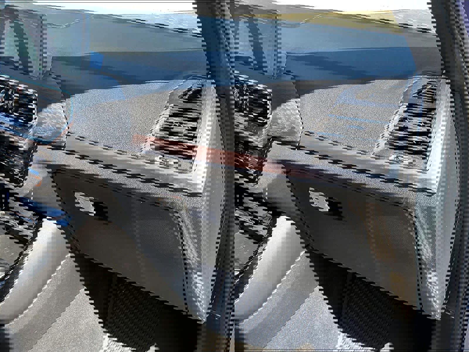 Used 2023 BMW X3 xDrive30i w/ M Sport Package image 17