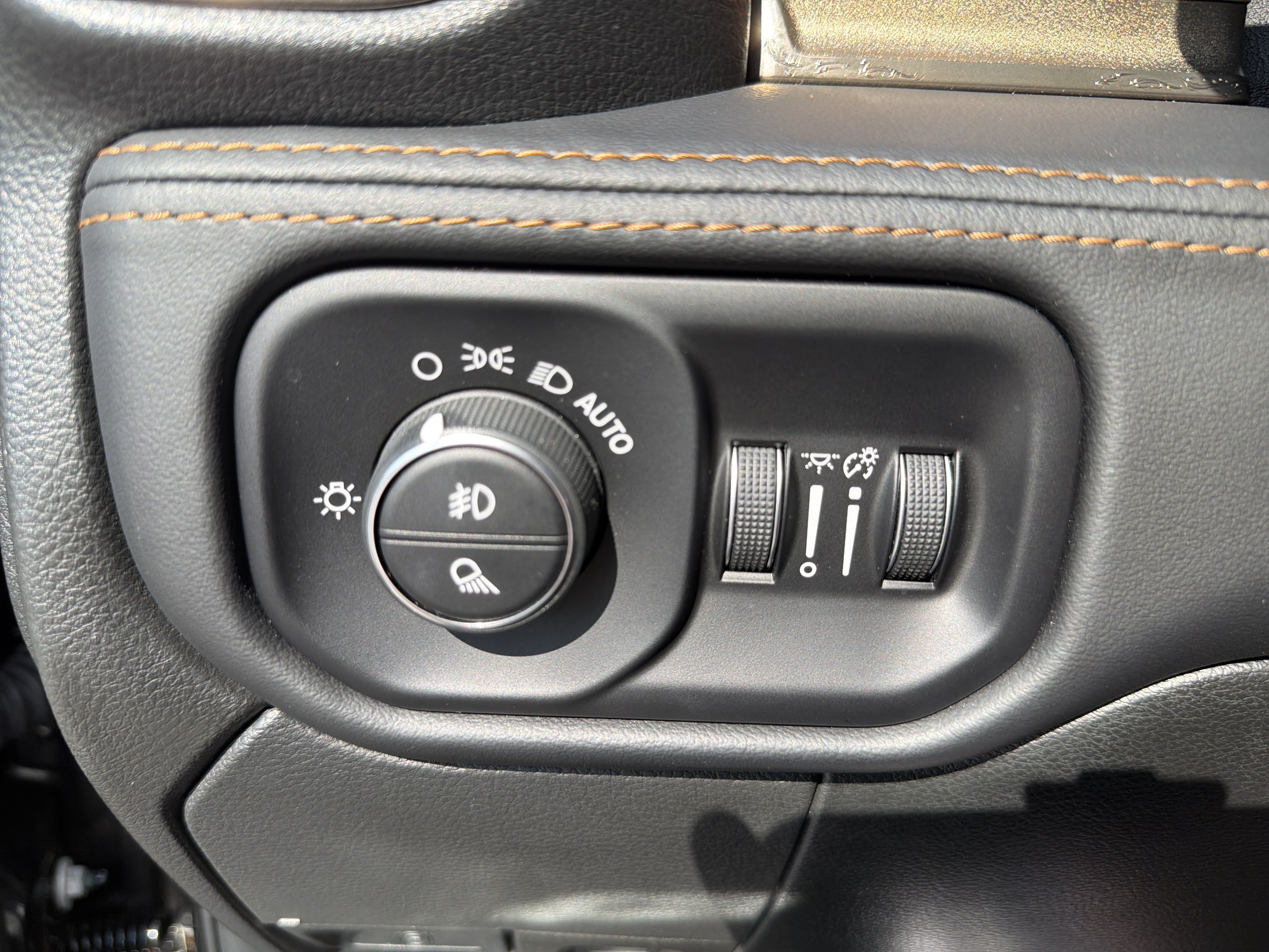 Used 2023 RAM 2500 Limited AWD/4WD image 35