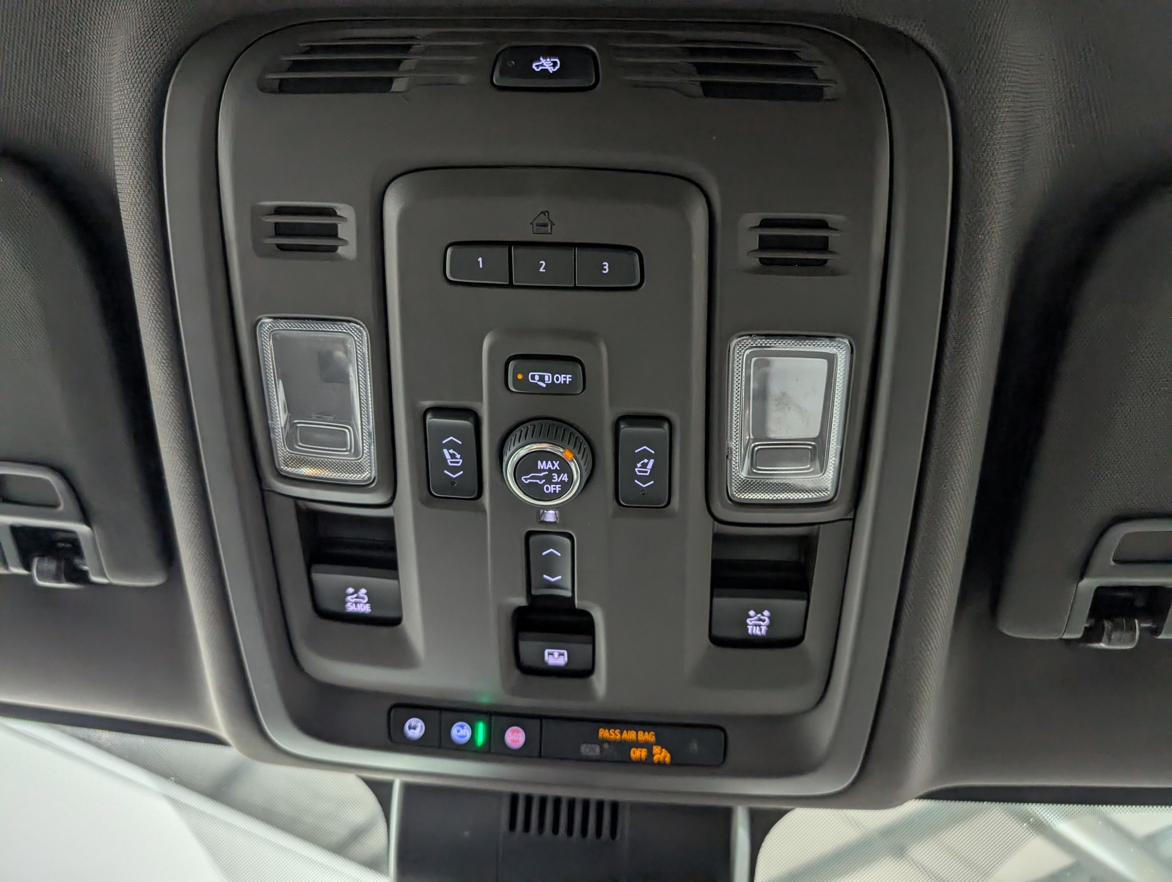 Used 2023 GMC Yukon XL Denali w/ Denali Reserve Package image 31