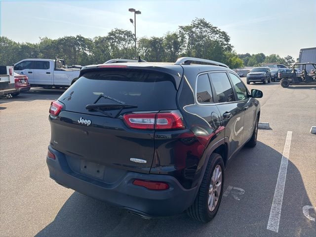 Used 2016 Jeep Cherokee Latitude w/ Comfort & Sound Group FWD image 3