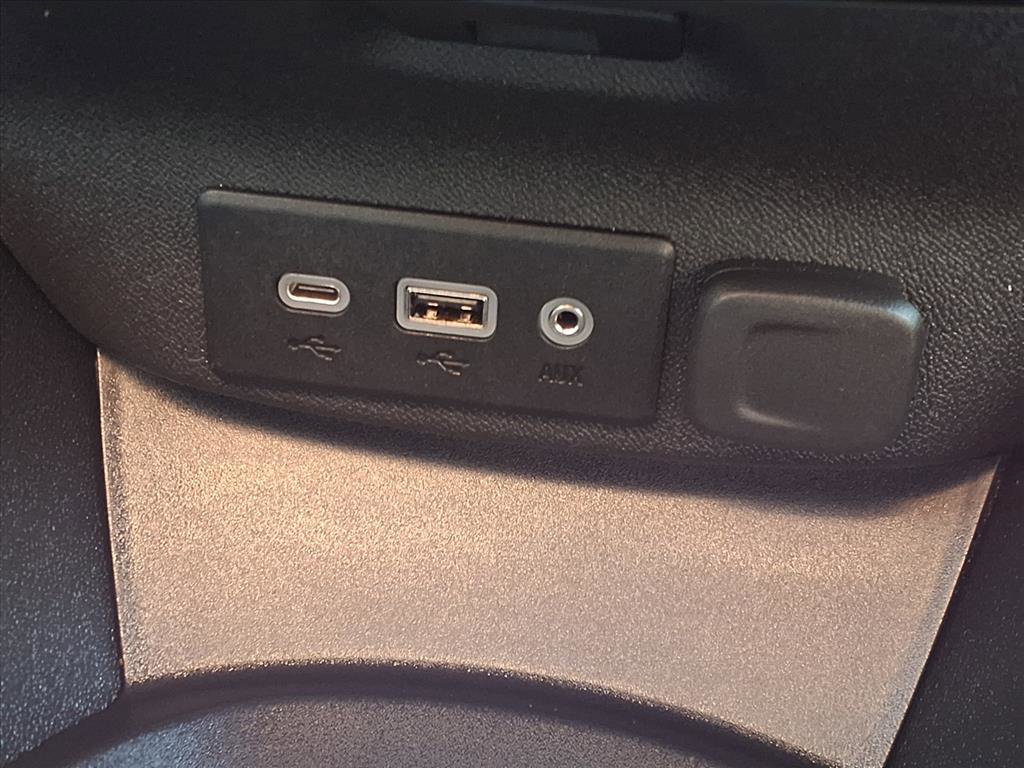 Used 2025 Chevrolet Malibu LS image 8