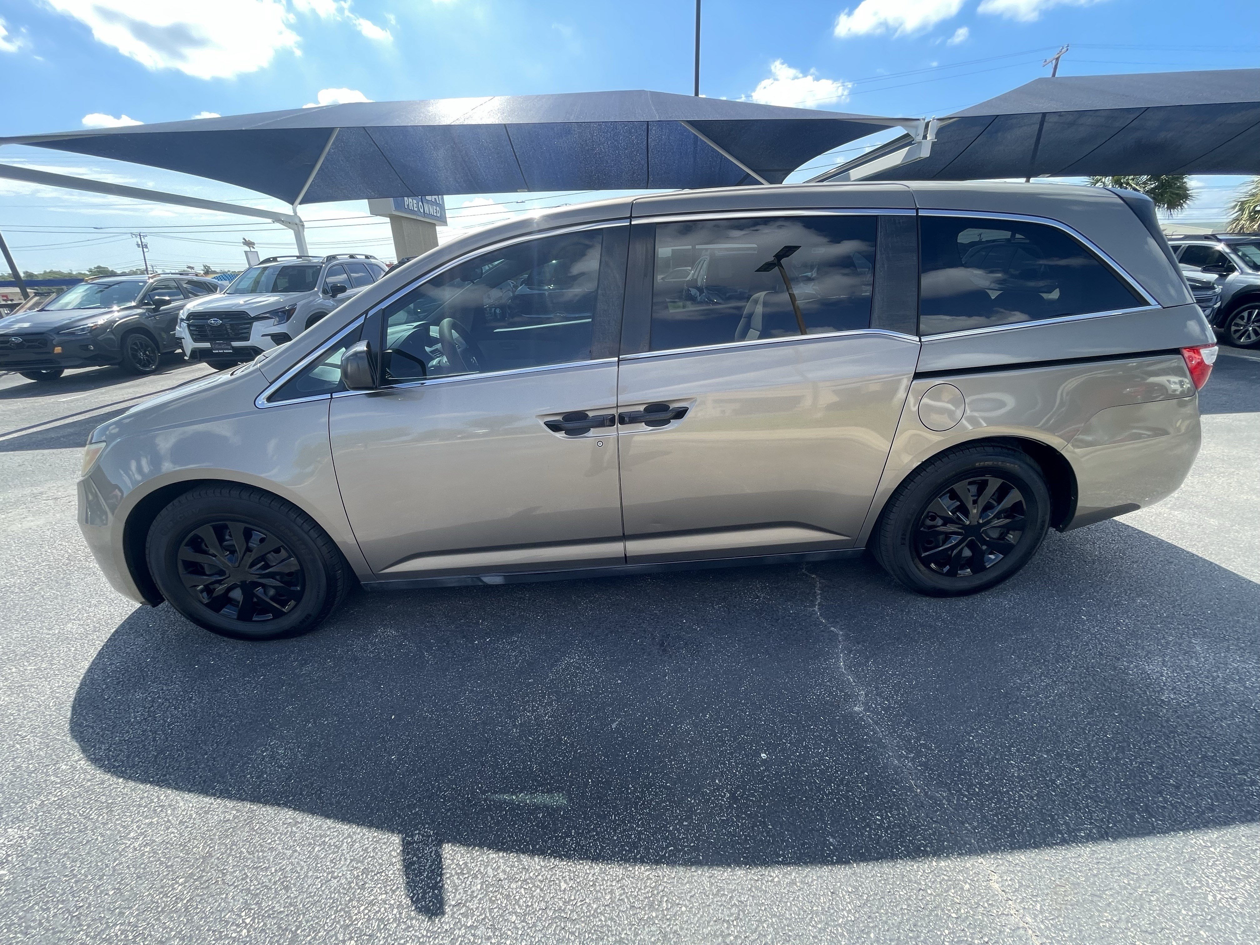 Used 2013 Honda Odyssey LX image 3