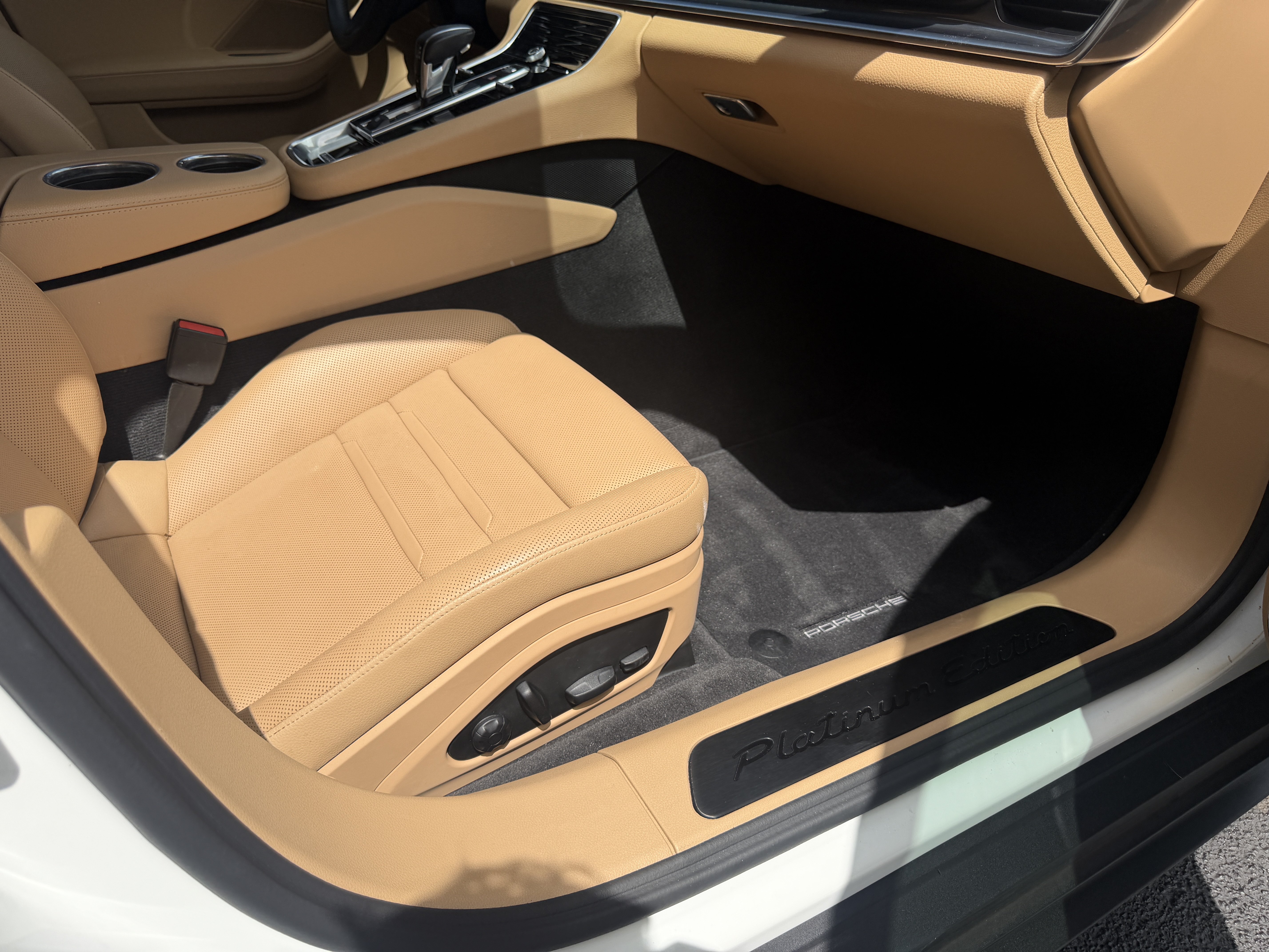 Certified 2023 Porsche Panamera Platinum Edition RWD image 19