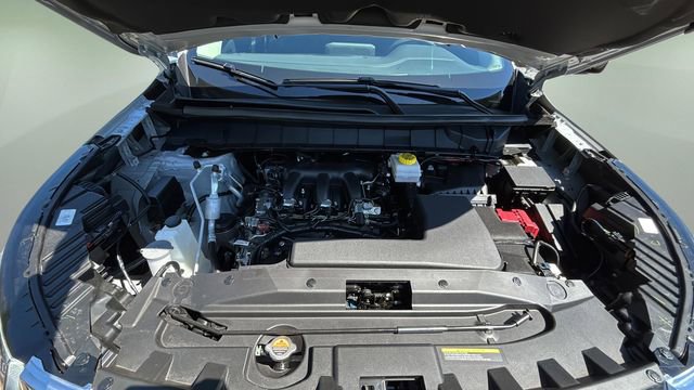 Used 2025 Nissan Pathfinder S FWD image 31
