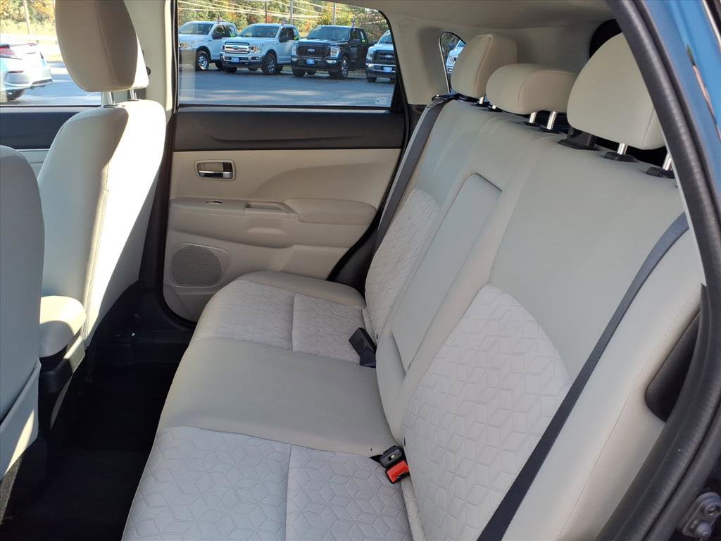 Used 2021 Mitsubishi Outlander Sport SE image 13