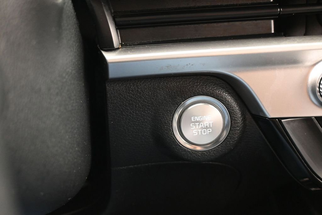 Used 2024 Kia Telluride LX FWD image 28