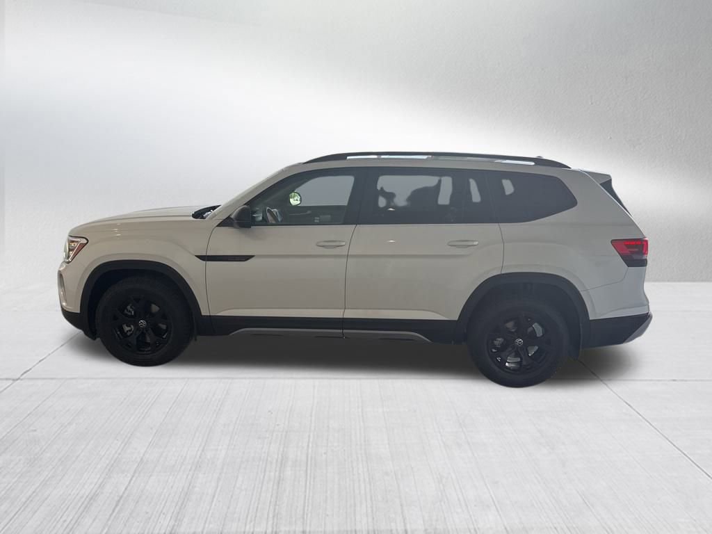 New 2026 Volkswagen Atlas Peak Edition image 2