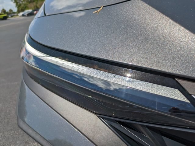 Used 2025 Hyundai Elantra Sport FWD image 10