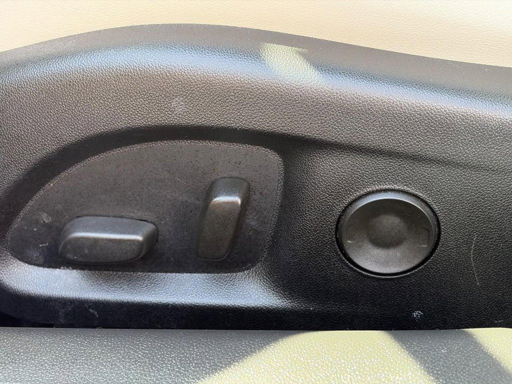 Certified 2023 Cadillac CT4 Luxury w/ Sun And Sound Package image 17