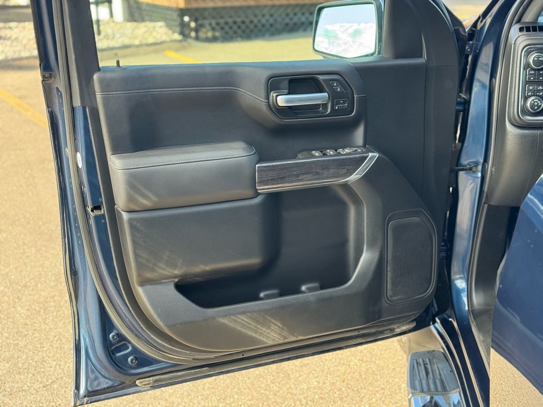 Used 2020 Chevrolet Silverado 1500 LTZ w/ LTZ Convenience Package image 25