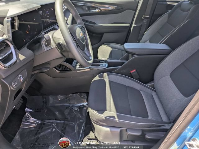 Used 2025 Chevrolet TrailBlazer LS FWD image 12